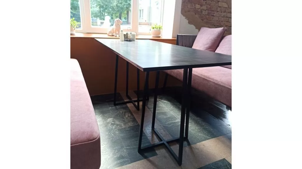 Обеденный стол 