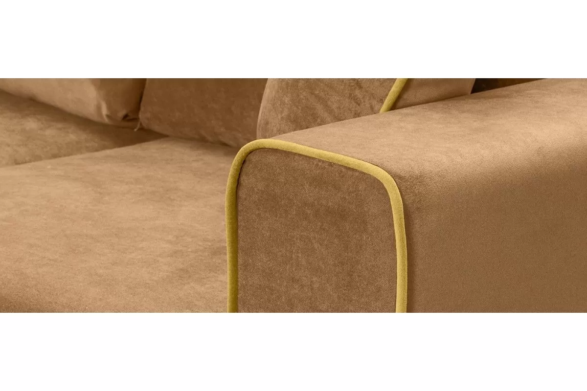 Коричневый диван 