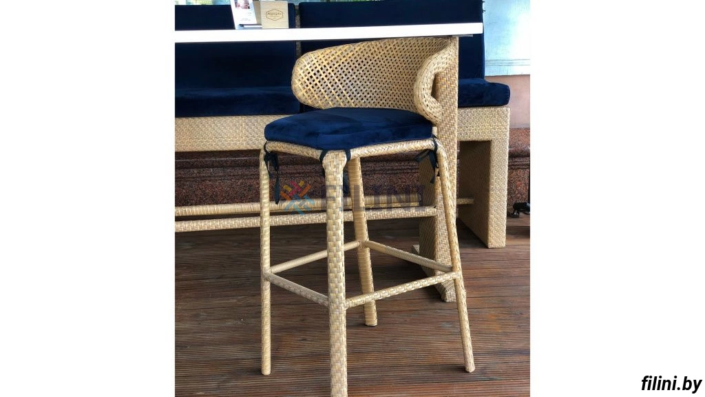 Садовый полубарный, барный стул "Мерит" из искусственного ротанга в Минске. Фокси крафт - производство уличной плетеной мебели для летнего кафе, ресторана, террасы, балкона, лоджии, дачи. Доставка, рассрочка