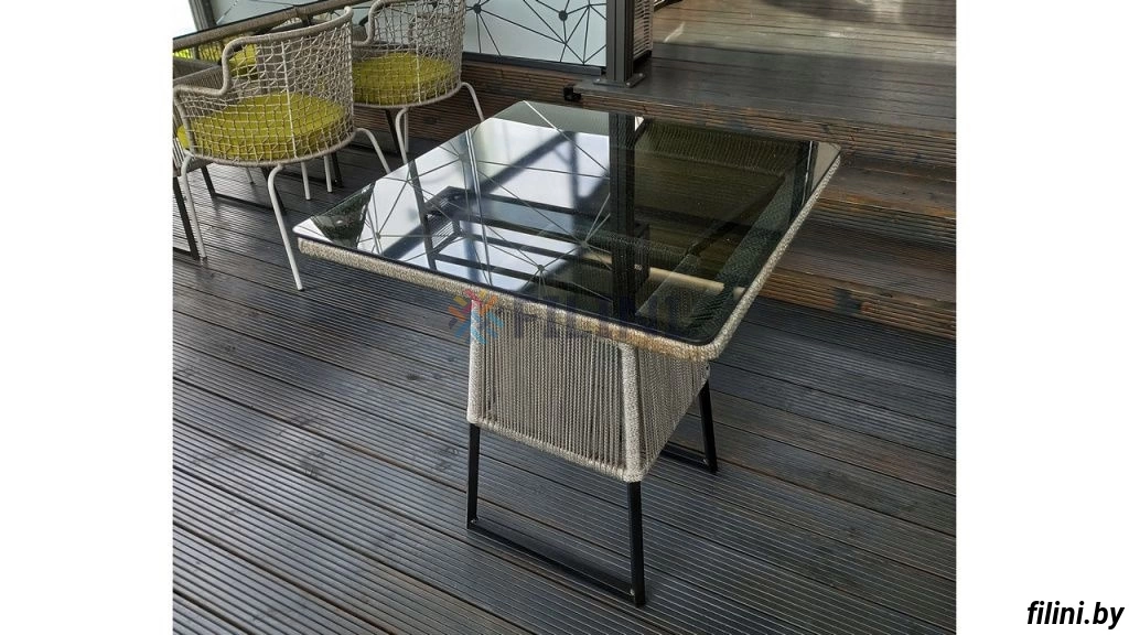 Плетеный уличный стол "Клауд-2" из шнура, со стеклянной столешницей. Производитель ООО Фокси крафт Минск