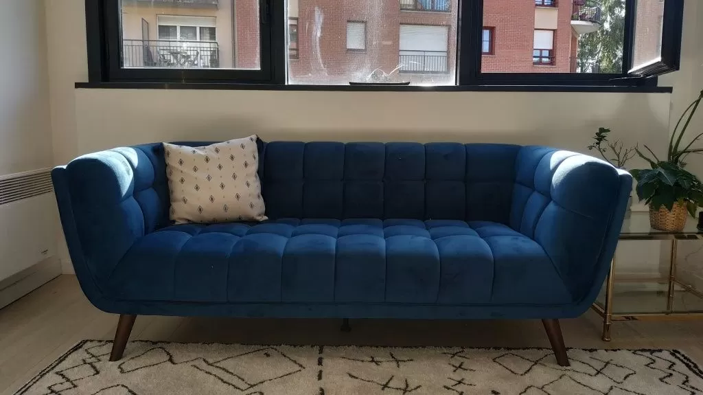 Двухместный прямой диван 