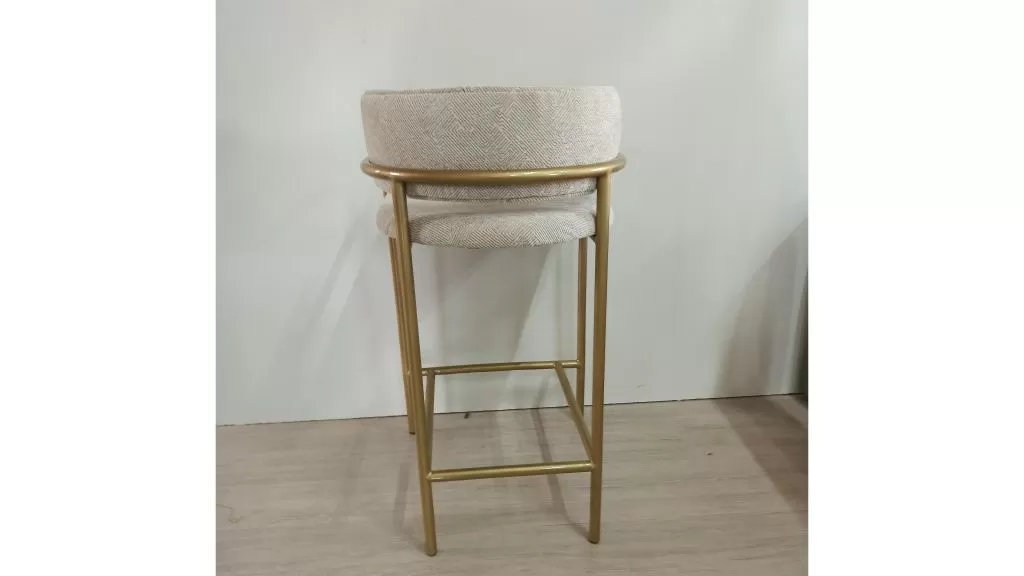 Барные и полубарные стулья 