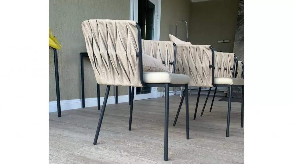 Красивые плетеные стулья с подлокотниками для обеденной зоны кафе, ресторана, террасы, купить у производителя мебели ООО Фокси крафт