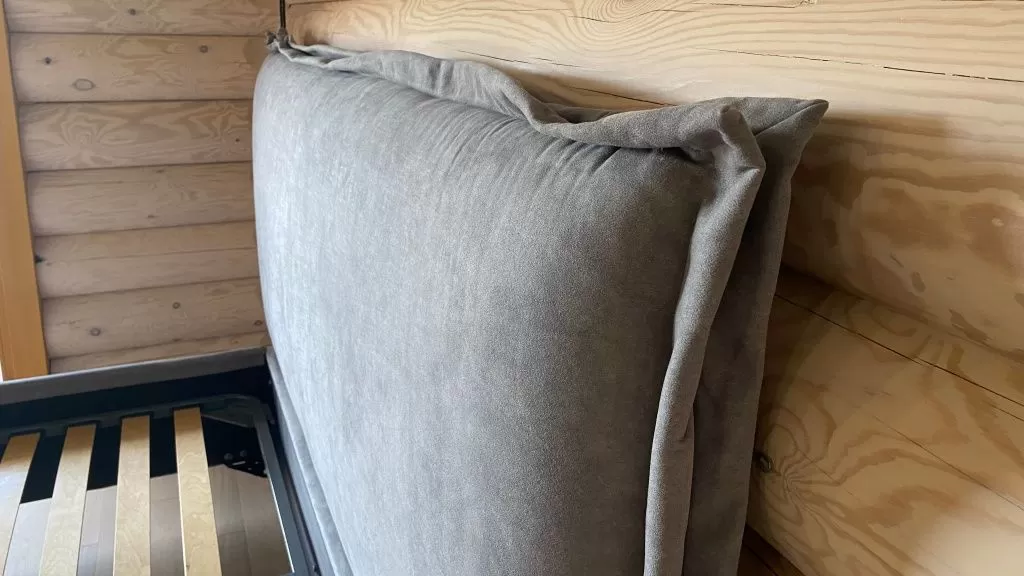 Двуспальная кровать 