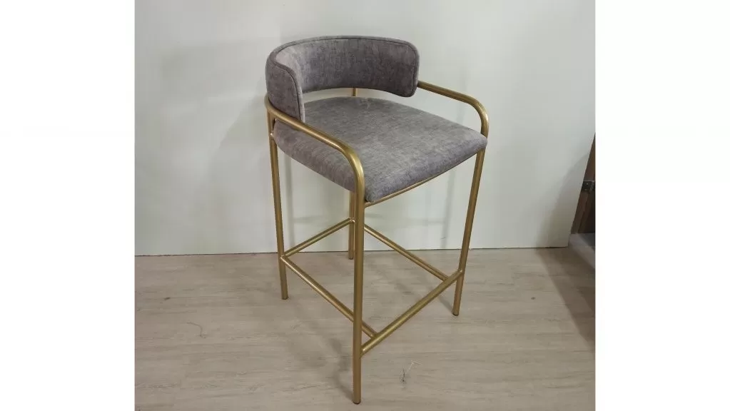 Купить барный или полубарный стул 