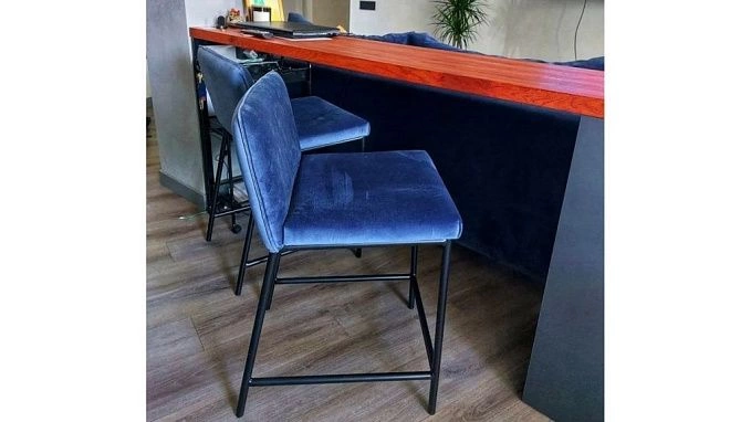 Купить полубарный или барный стул "Сильвестр" на металлическом каркасе. Производитель ООО "Фокси крафт" Минск