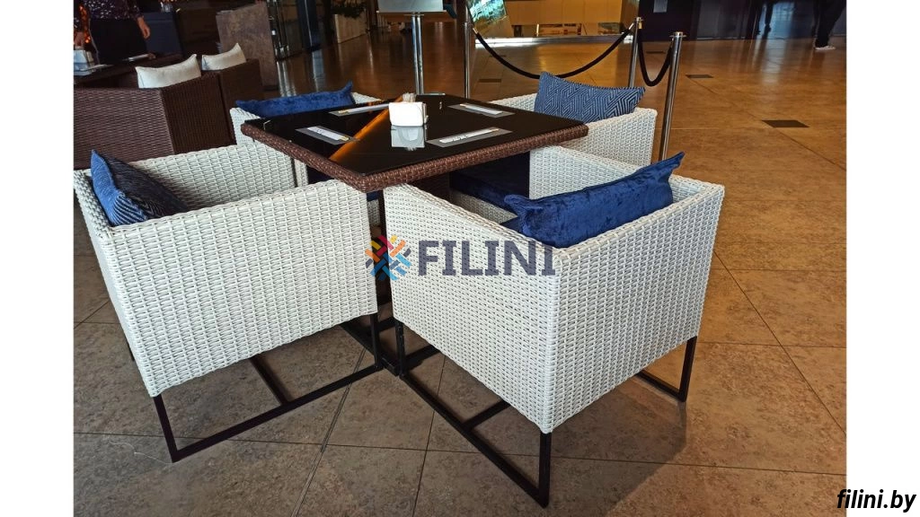 Набор садовой мебели "Рубик" - четыре кресла и стол из искусственного ротанга