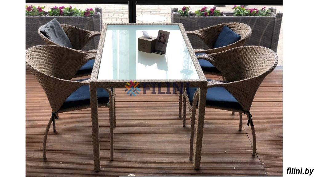 Уличный стол 