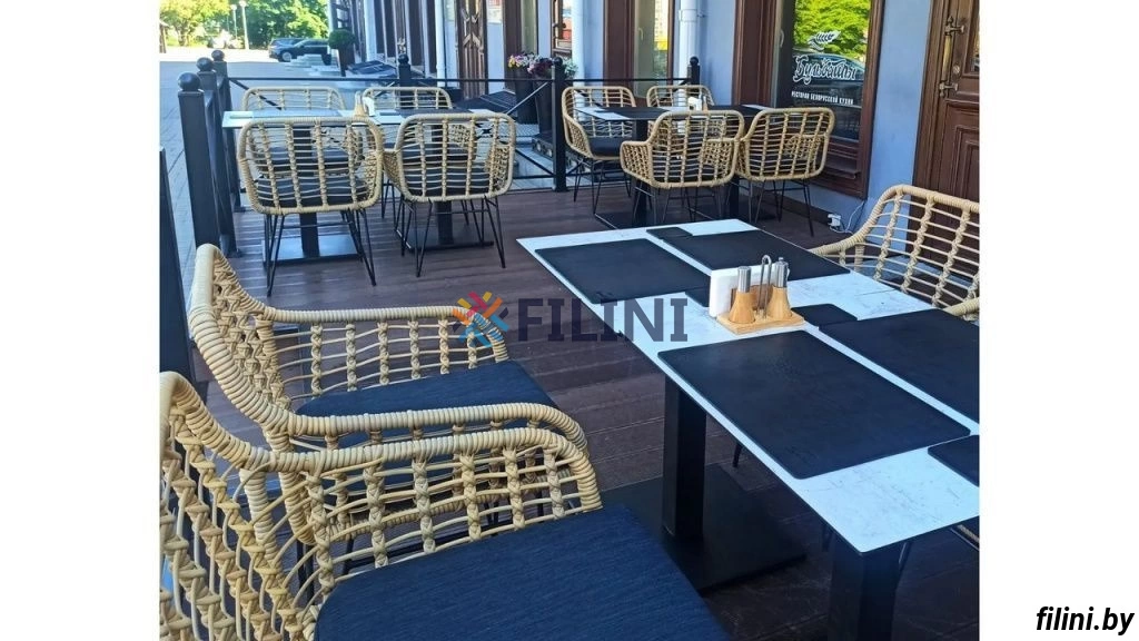 Набор мебели для уличного кафе 